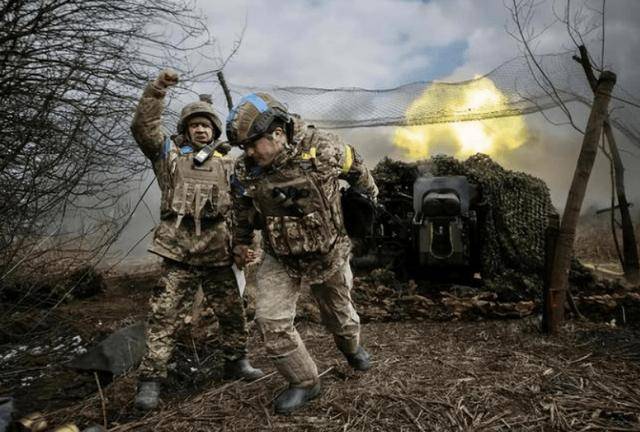 皇冠信用代理注册_中国向40家俄军工厂皇冠信用代理注册，大规模“输血”？外交部回应，字字铿锵