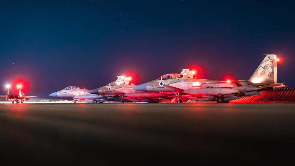 曼城vs外傣_以军飞行员披露空袭伊朗幕后：当天接行动指令曼城vs外傣，一个字也不能和家人说