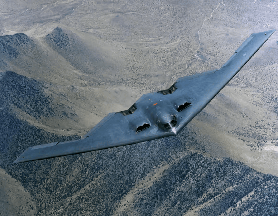 希拉尔足球_美国若下场希拉尔足球，或出动B-2轰炸机对以色列“啃不下来”的伊朗核设施投下巨型钻地炸弹