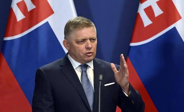 皇冠信用庄家_特朗普要把北约32国皇冠信用庄家，全绑上战车！菲佐撂挑子，推牌不玩了