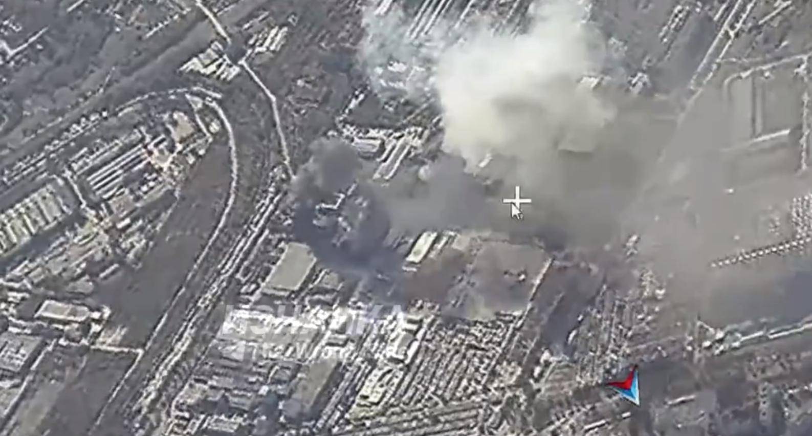 皇冠信用网代理如何申请_报复不隔夜！仅24小时俄军炸F-16基地皇冠信用网代理如何申请，炸新兵营，朝鲜集束弹开轰