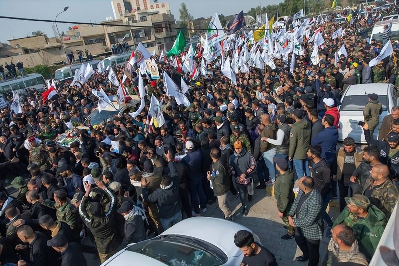 世界杯足球平台登三出租 _伊朗88名宗教学者开会世界杯足球平台登三出租 ，以军瞬间炸平大楼，统治神经被根除？